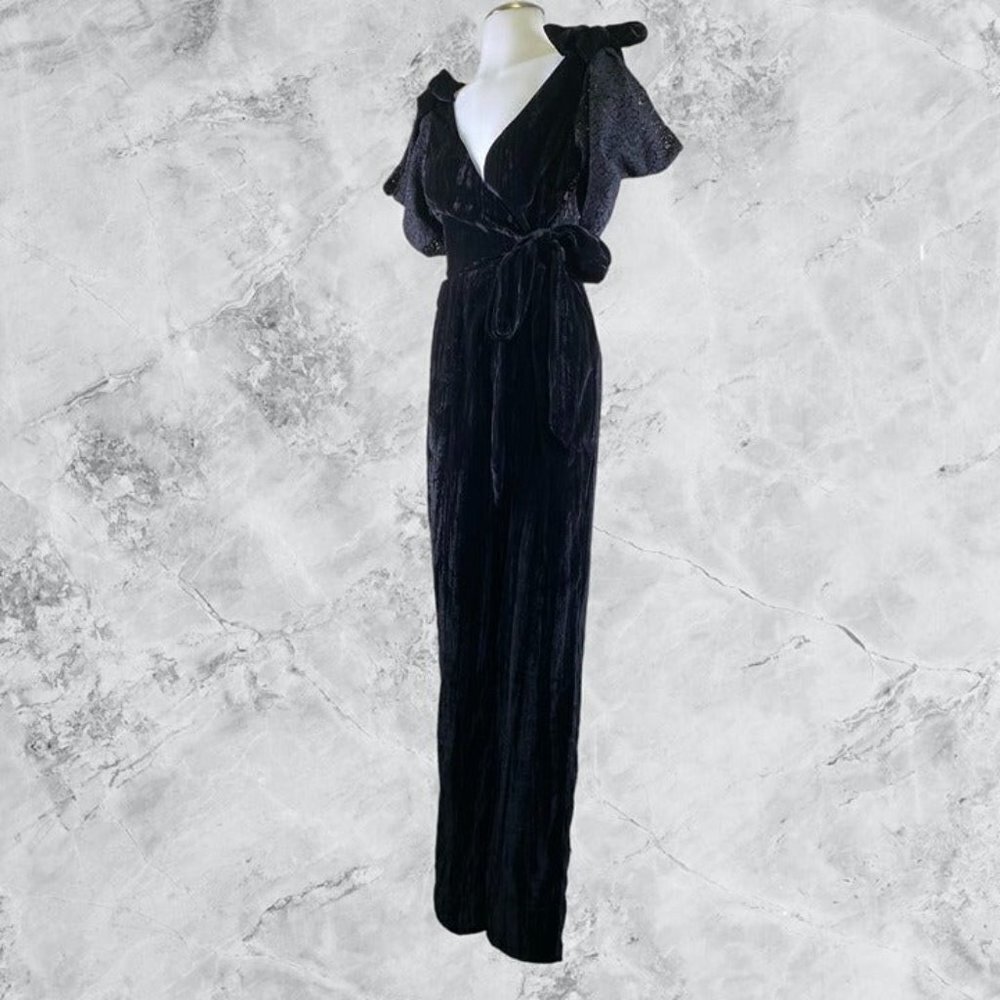 TULAROSA Cher V-neck Velvet Jumpsuit - Black - Picture 4 of 10